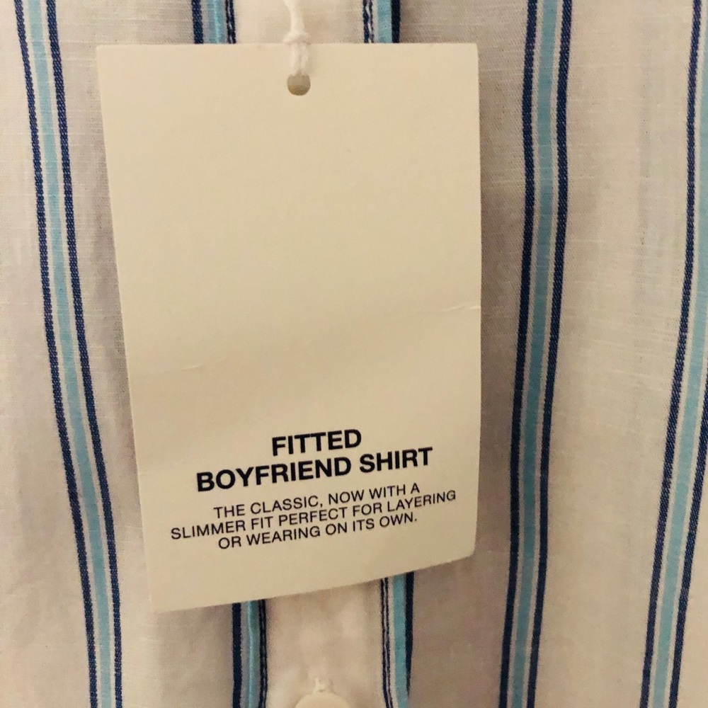 GAP Fitted Boyfriend Shirt blue and white stripes NWT - Picture 3 of 8